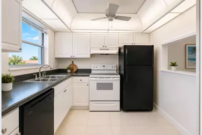 6700 Royal Palm Boulevard #210d, Margate, FL 33063 - Photo 6