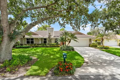 10 Bentwood Road, Palm Beach Gardens, FL 33418 - Photo 2
