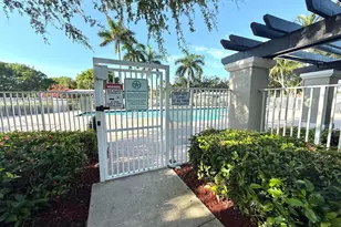 2046 Madeira Dr, Weston, FL 33327 - Photo 32