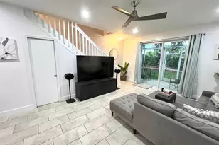 2046 Madeira Dr, Weston, FL 33327 - Photo 2