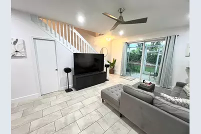 2046 Madeira Drive, Weston, FL 33327 - Photo 2