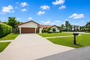 22209 Morning Glory Terrace, Boca Raton, FL 33433 - Photo 2