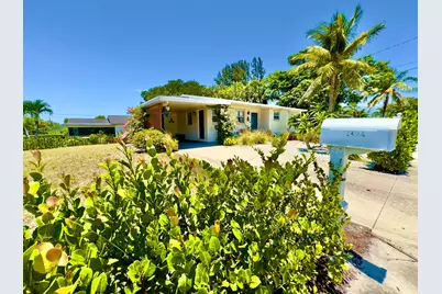 2401 Avenue Q, West Palm Beach, FL 33404 - Photo 4