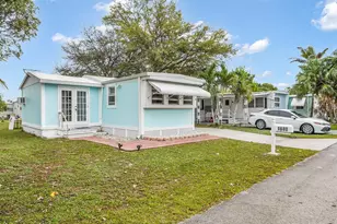 1680 SW 84th Ave, Davie, FL 33324 - Photo 12