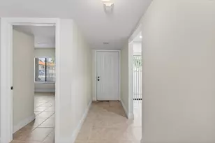 351 Club Cir, Boca Raton, FL 33487 - Photo 14