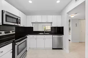 351 Club Cir, Boca Raton, FL 33487 - Photo 34