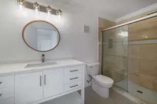 815 W Boynton Beach Blvd, Boynton Beach, FL 33426 - Photo 8