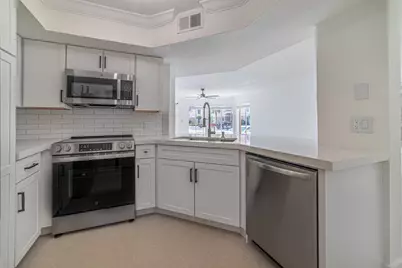815 W Boynton Beach Boulevard #12-106, Boynton Beach, FL 33426 - Photo 6