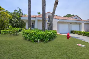 10911 Ladera Ln, Boca Raton, FL 33498 - Photo 2
