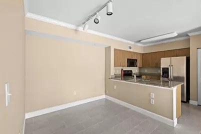 6450 Emerald Dunes Drive #103, West Palm Beach, FL 33411 - Photo 12