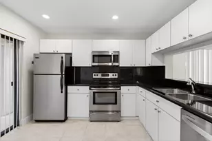 351 Club Cir, Boca Raton, FL 33487 - Photo 30