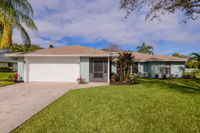 2411 NE Pinecrest Lakes Boulevard, Jensen Beach, FL 34957 - Photo 2