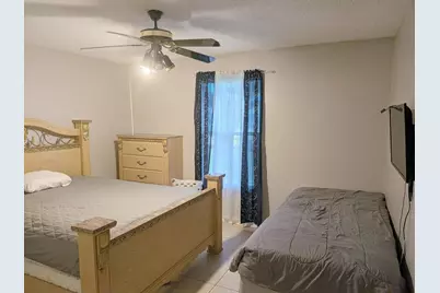 9225 101st Avenue, Vero Beach, FL 32967 - Photo 12