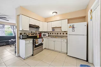 6871 SW 16th Court, North Lauderdale, FL 33068 - Photo 8