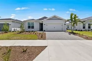 601 Oasis Lk Pl, Lehigh Acres, FL 33936 - Photo 1
