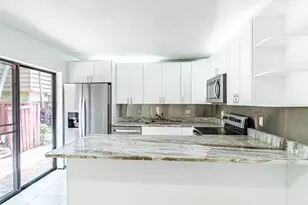 2826 SW 12th St, Deerfield Beach, FL 33442 - Photo 6