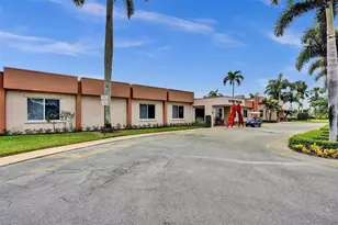 2592 E Dudley Dr Dr E, West Palm Beach, FL 33415 - Photo 52