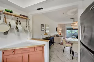 2592 E Dudley Dr Dr E, West Palm Beach, FL 33415 - Photo 8