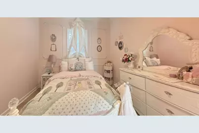 10542 SW Westlawn Boulevard, Port Saint Lucie, FL 34987 - Photo 12