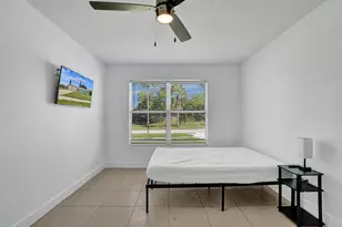 303 NE Solida Cir, Port Saint Lucie, FL 34983 - Photo 4