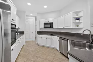 2883 Kinsington Cir, Weston, FL 33332 - Photo 6