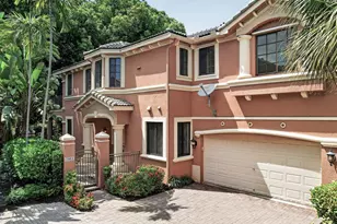 2883 Kinsington Cir, Weston, FL 33332 - Photo 2
