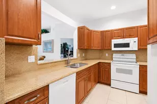 10773 Royal Caribbean Cir, Boynton Beach, FL 33437 - Photo 4