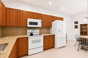 10773 Royal Caribbean Cir, Boynton Beach, FL 33437 - Photo 6