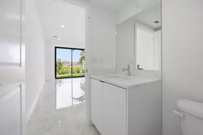 1542 NW 1st Avenue, Pompano Beach, FL 33060 - Photo 10