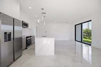 1542 NW 1st Avenue, Pompano Beach, FL 33060 - Photo 4
