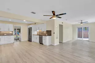 607 W Perry St, Lantana, FL 33462 - Photo 14