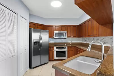 347 N New River Dr Drive #1110, Fort Lauderdale, FL 33301 - Photo 6