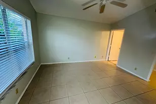 5165 Foxhall Pl, West Palm Beach, FL 33417 - Photo 10