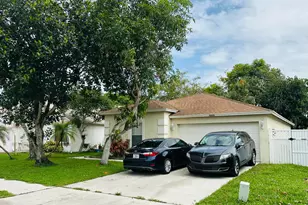5165 Foxhall Pl, West Palm Beach, FL 33417 - Photo 4