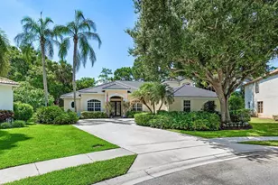 15730 Glen Willow Ln, Wellington, FL 33414 - Photo 2