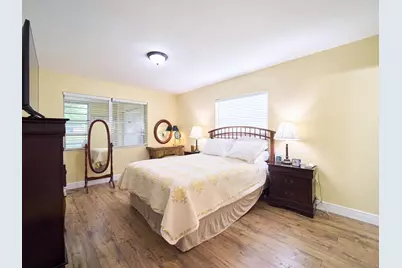 175 Lake Susan Lane, West Palm Beach, FL 33411 - Photo 10