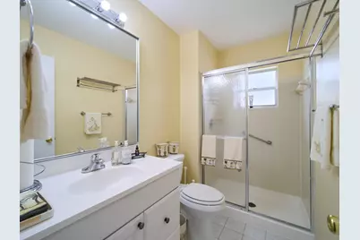 175 Lake Susan Lane, West Palm Beach, FL 33411 - Photo 14