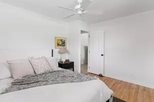 1420 NE 42nd Ct, Oakland Park, FL 33334 - Photo 20