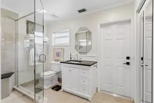 1420 NE 42nd Ct, Oakland Park, FL 33334 - Photo 18