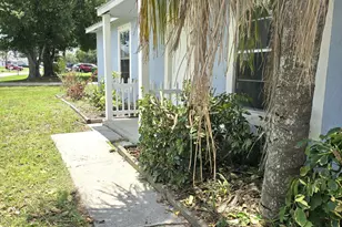 582 NW Sherbrooke Ave, Port Saint Lucie, FL 34983 - Photo 2