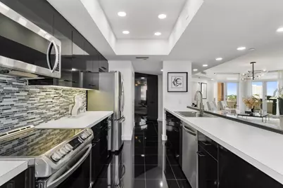 300 SE 5th Avenue #6050, Boca Raton, FL 33432 - Photo 10