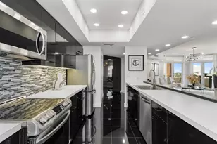 300 SE 5th Ave, Boca Raton, FL 33432 - Photo 10