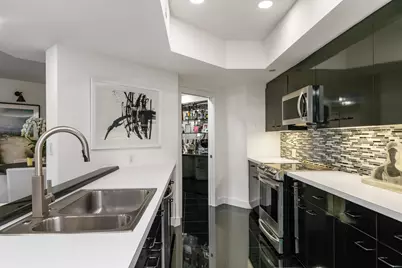 300 SE 5th Avenue #6050, Boca Raton, FL 33432 - Photo 12