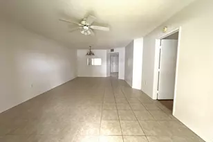 1400 SW 137th Ave, Pembroke Pines, FL 33027 - Photo 4