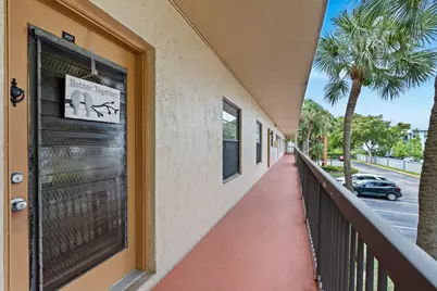 6095 N Sabal Palm Boulevard #207, Tamarac, FL 33319 - Photo 2