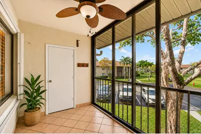 511 Shady Pine Way #D2, Greenacres, FL 33415 - Photo 2