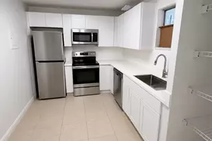 4215 N University Dr, Sunrise, FL 33351 - Photo 2