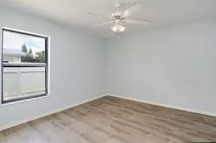 591 SE Chapman Ave, Port Saint Lucie, FL 34984 - Photo 16