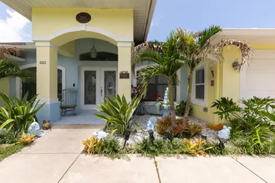591 SE Chapman Avenue, Port Saint Lucie, FL 34984 - Photo 2