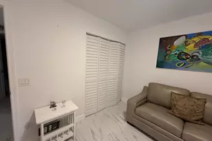 10422 NW 24th Pl, Sunrise, FL 33322 - Photo 12